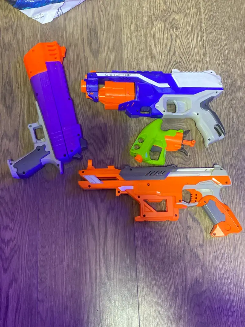 Set de pistolas Nerf variadas - 2