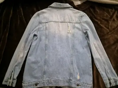 Chaqueta de mezclilla desgastada - miniatura 3