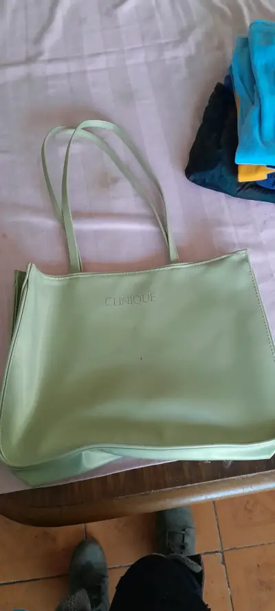 Bolso verde Clinique - miniatura 1