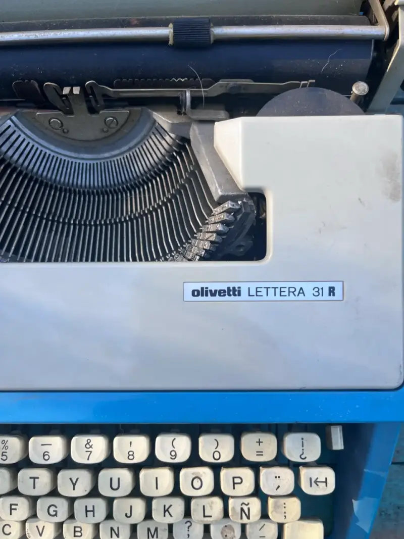Máquina de escribir Olivetti Lettera 31 - 2