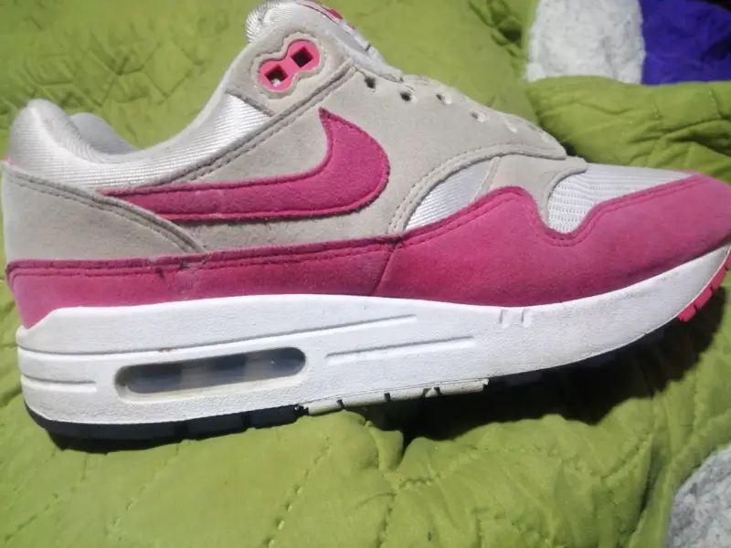 Zapatillas deportivas rosadas - 1