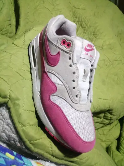 Zapatillas deportivas rosadas - miniatura 3