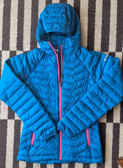 Chaqueta azul acolchada con capucha - miniatura 1