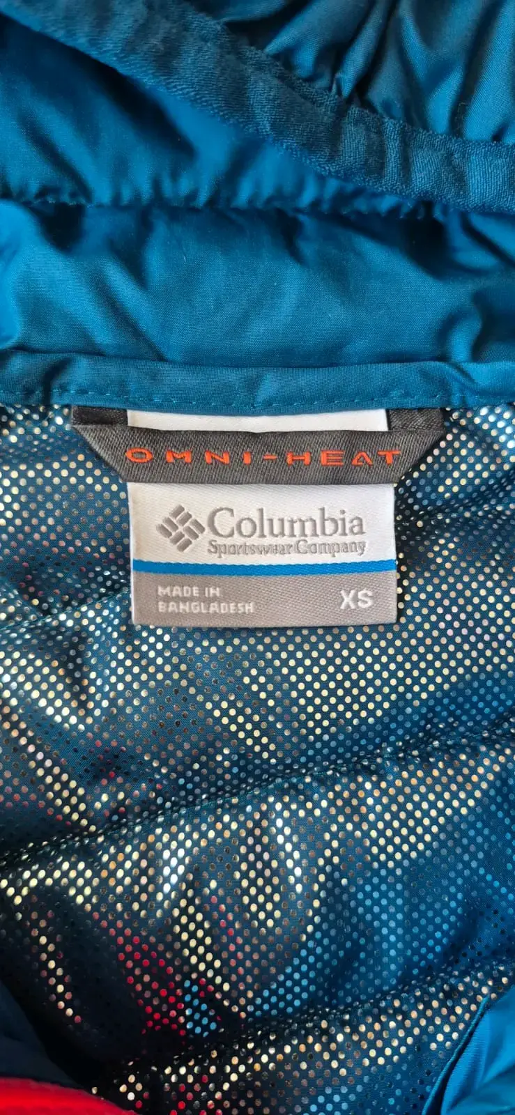 Chaqueta azul acolchada con capucha - 2