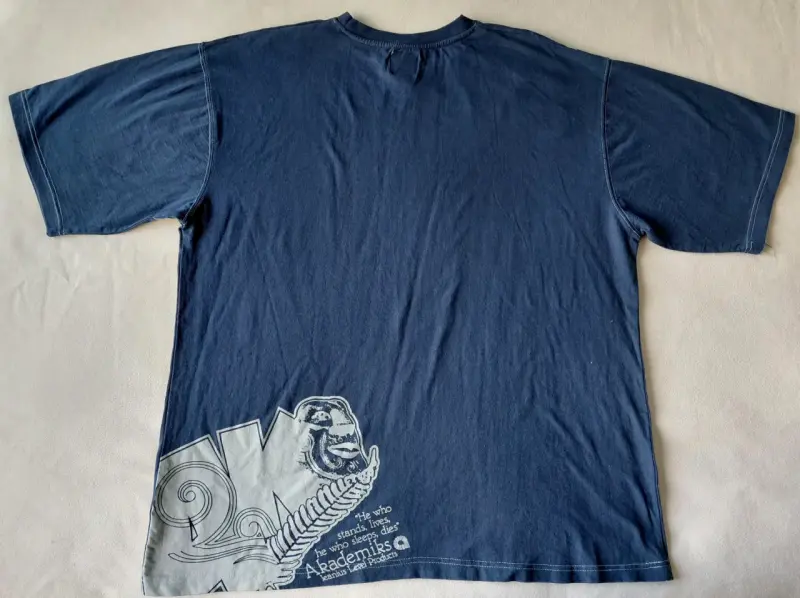 Polera azul Akademiks con diseño XXL - 4