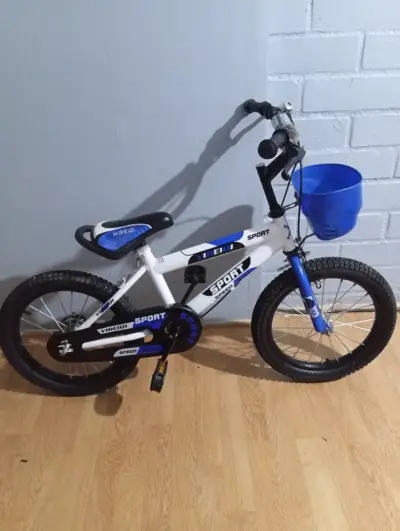 Bicicleta infantil blanca y azul - miniatura 2