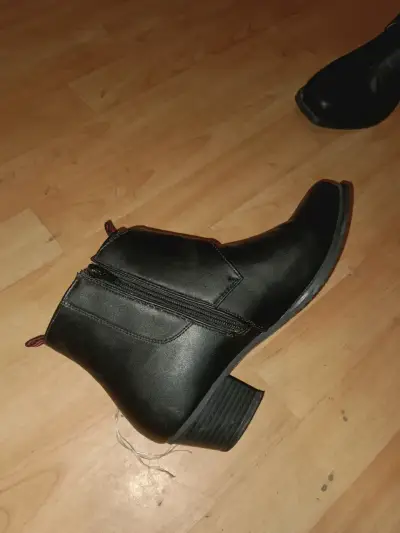 Botines negros de cuero - miniatura 3