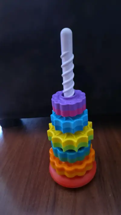 Torre apilable de colores - miniatura 1
