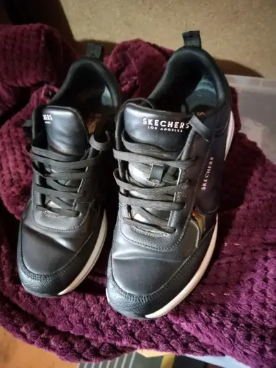 Zapatillas negras Skechers - miniatura 2