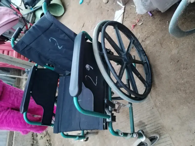 Silla de ruedas manual usada - 1