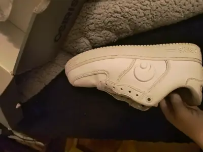 Zapatillas blancas - miniatura 2
