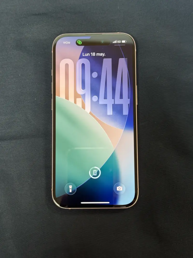 iPhone 15 - 3