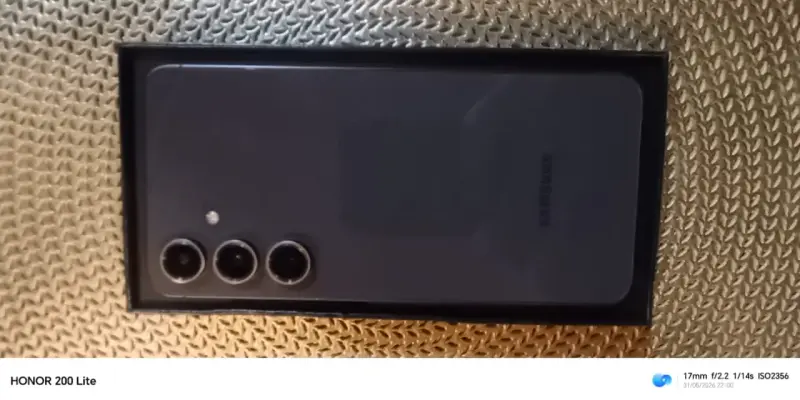 Samsung Galaxy S24 FE nuevo - 2