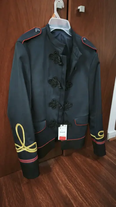 Chaqueta azul estilo militar marca ZARA - miniatura 2