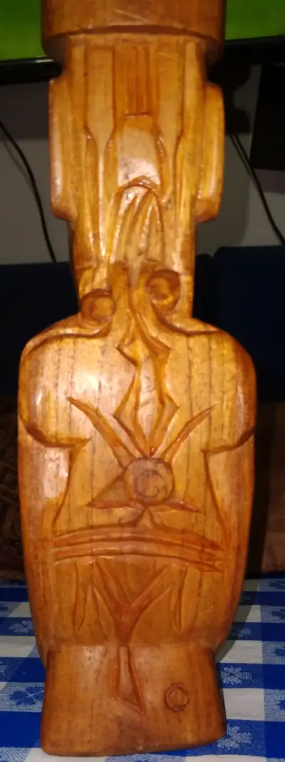 Escultura de madera Moái - miniatura 3