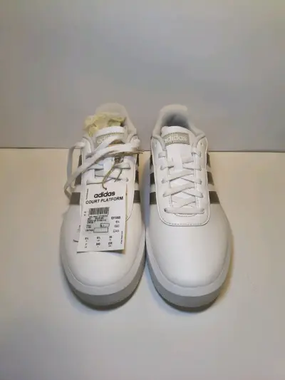 Zapatillas blancas Adidas nuevas - miniatura 2