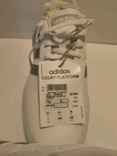 Zapatillas blancas Adidas nuevas - miniatura 4