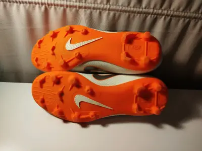 Zapatillas fútbol blancas Nike - miniatura 4