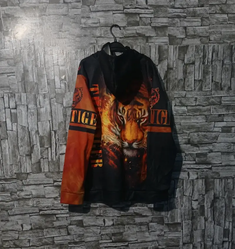 Poleron diseño de tigre talla L da para M adulto - 2