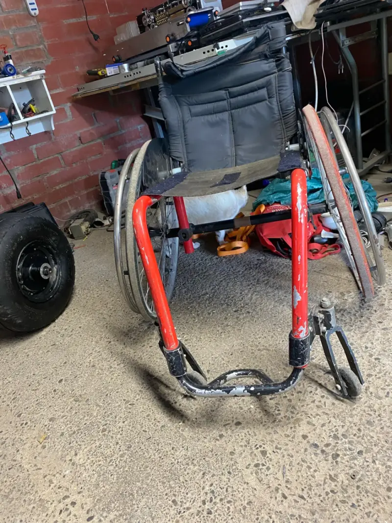 Silla de ruedas deportiva usada - 1