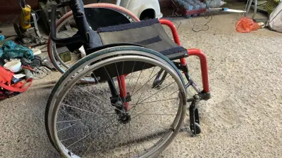Silla de ruedas deportiva usada - miniatura 3