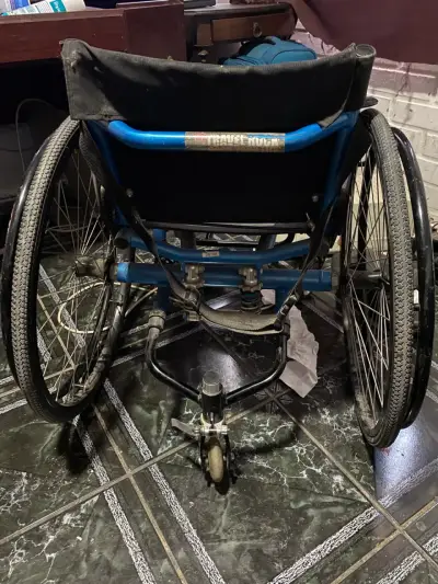 Silla de ruedas deportiva usada - miniatura 2