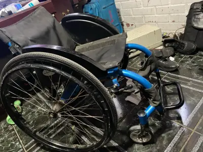 Silla de ruedas deportiva usada - miniatura 3