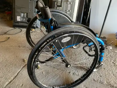 Silla de ruedas deportiva usada - miniatura 5