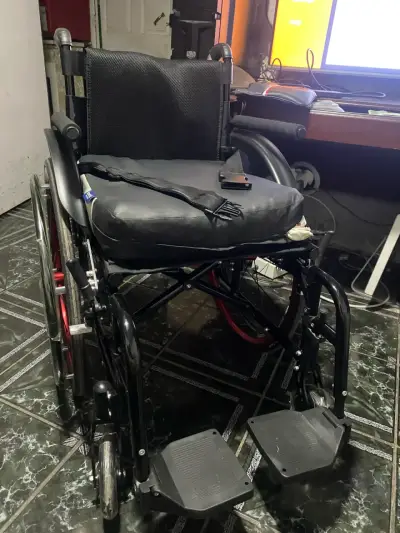 Silla de ruedas activa deportiva plegable - miniatura 1