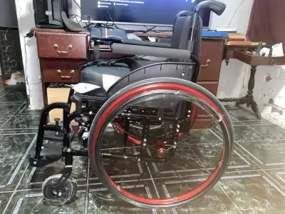 Silla de ruedas activa deportiva plegable - miniatura 3