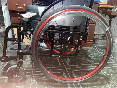 Silla de ruedas activa deportiva plegable - miniatura 4