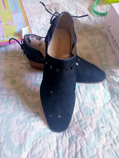 Zapatos negros Umbrale con tacón - miniatura 1