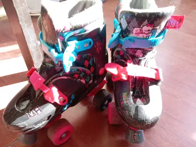 Patines de cuatro ruedas Monster High - miniatura 2
