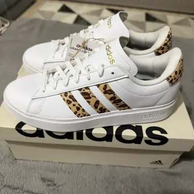 Zapatillas Adidas - miniatura 2