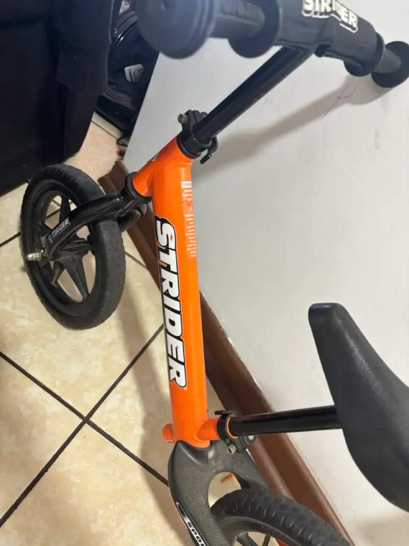 Bicicleta de aprendizaje Strider naranja - 2