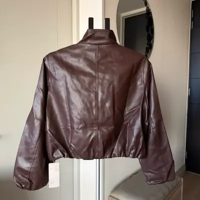 Chaqueta viral - miniatura 3