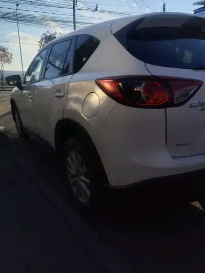 SUV blanca en buen estadoMazda cx5 20132.0 FWDFull - miniatura 4