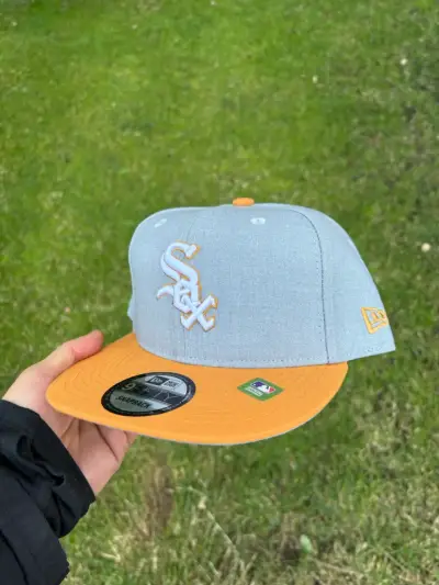 Gorra gris con visera amarilla - miniatura 5