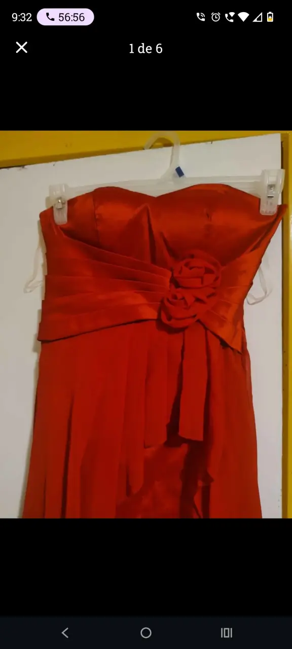 Vestido rojo sin tirantes elegante y vestido azul - 1