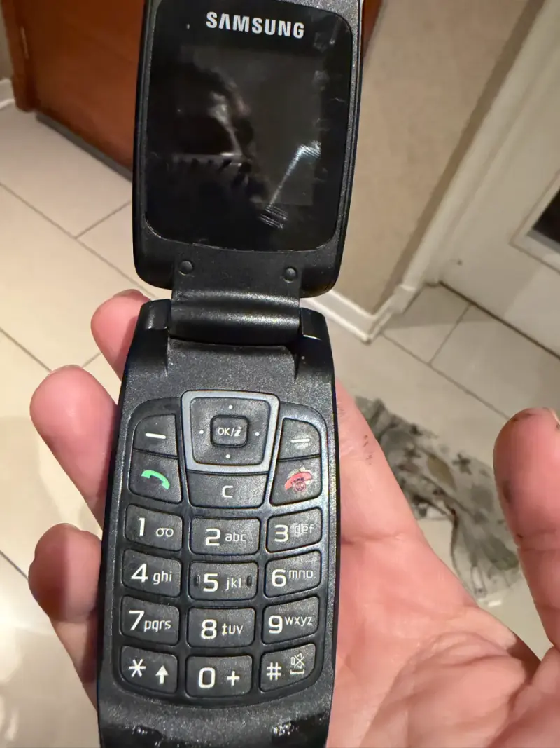 Celular Samsung plegable negro - 1