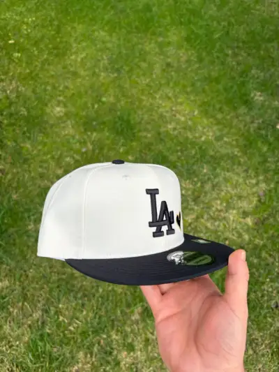 Gorra New Era blanca y negra - miniatura 2