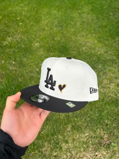 Gorra New Era blanca y negra - miniatura 4