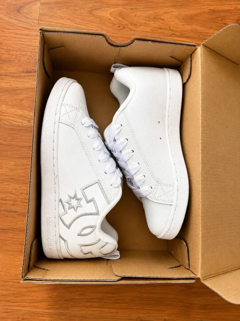 Zapatillas blancas DC nuevas - 3