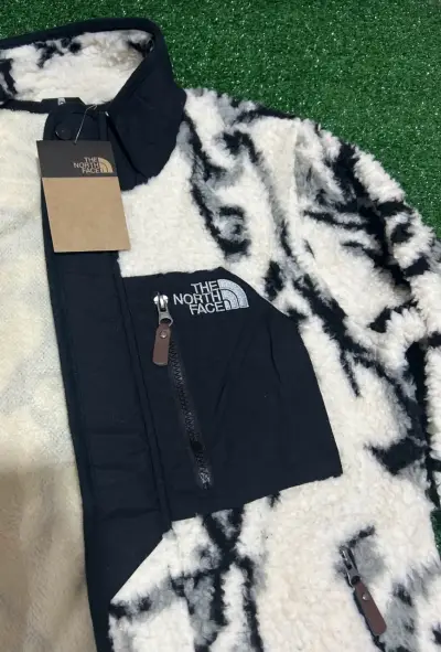 Chaqueta polar diseño mármol - miniatura 4