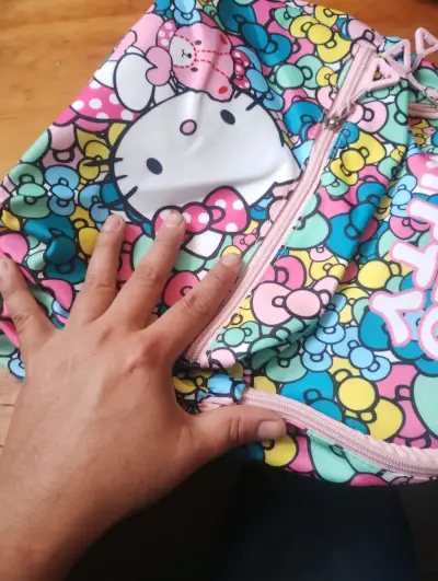 Mochila Hello Kitty colorida - miniatura 4