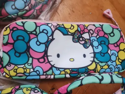 Mochila Hello Kitty colorida - miniatura 5