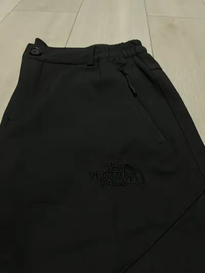 Pantalón negro The North Face - miniatura 1