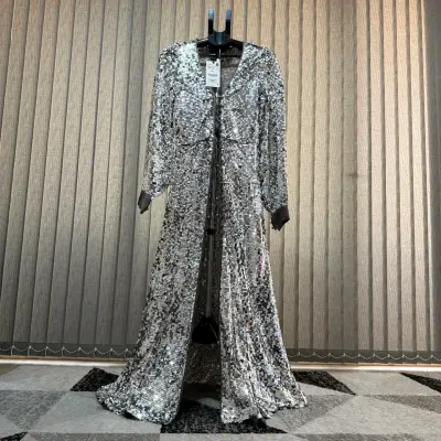Vestido Zara plateado de lentejuelas - miniatura 1