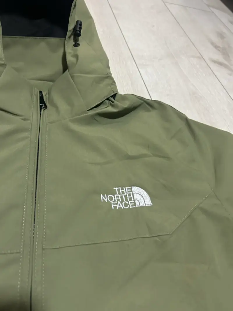 Parka verde con interior peludo The North Face - 3