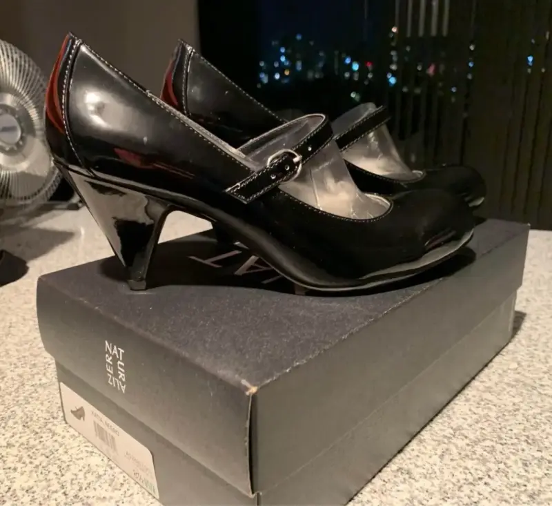 Zapatos de charol negro Naturalizer - 2